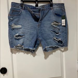 Distressed Jean Bermuda shorts